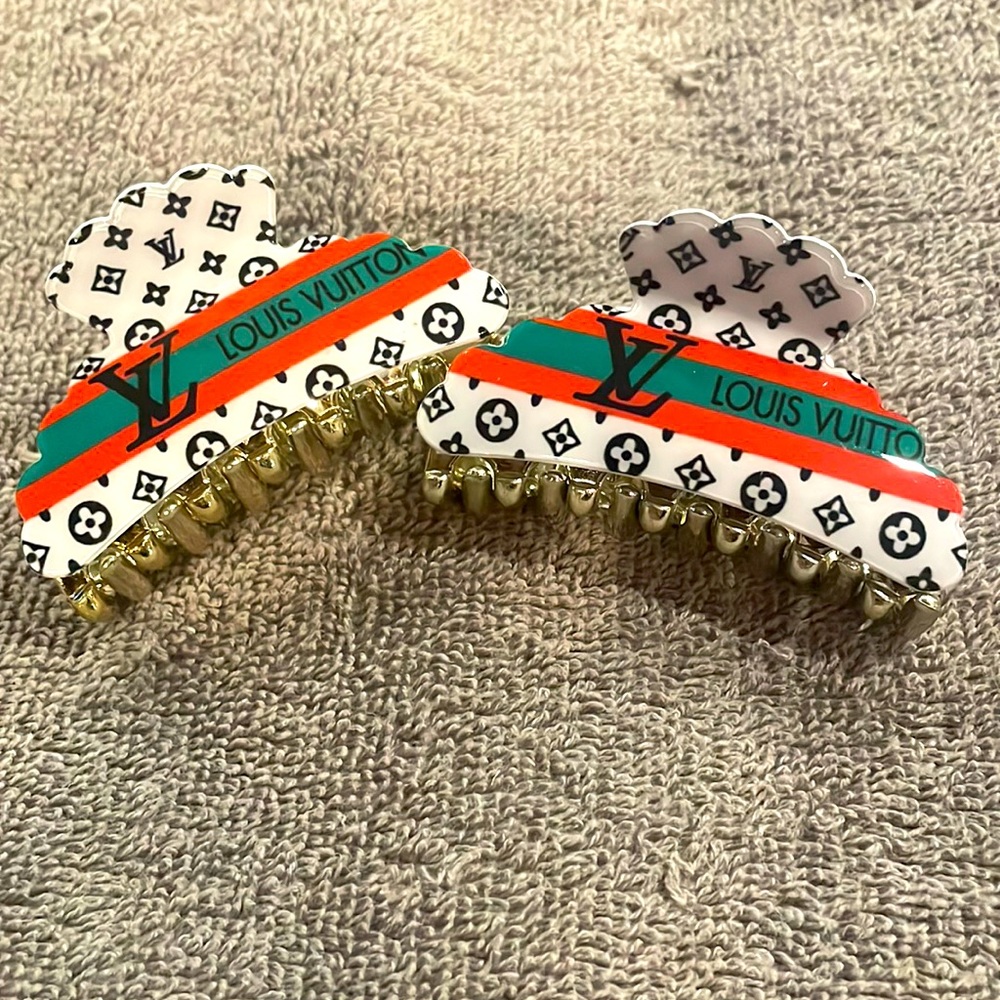 2 piece LV claw clips